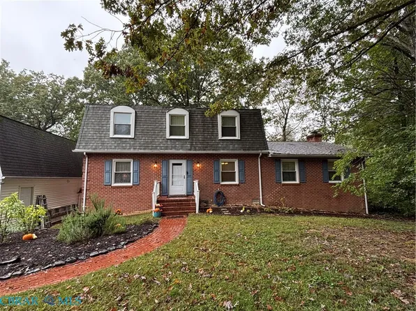 4030 Dogwood Dr, West Point, VA 23181