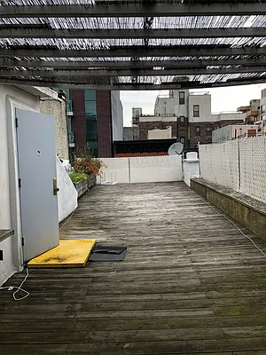 Rented by Bouklis Group | media 8