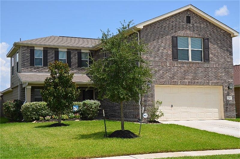 Welcome to your new home! Start the tour of this beautiful home by enjoying the all brick entry and 