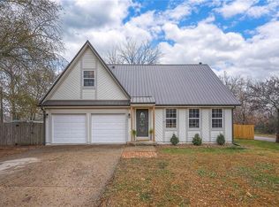 13741 Lawrence Ave, Bonner Springs, KS 66012