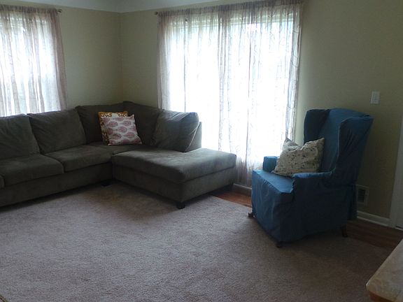 4th image of 3657 Hilltop Dr