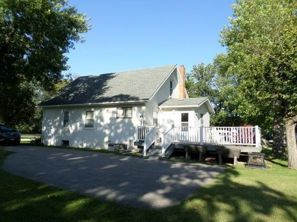 414 Hamilton Ave NE, Red Lake Falls, MN 56750