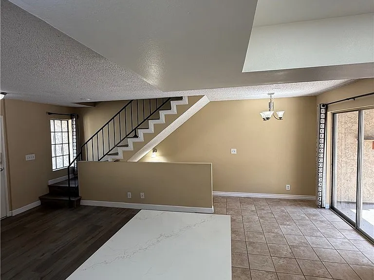 5195 Walnut St #14 — Photo 11