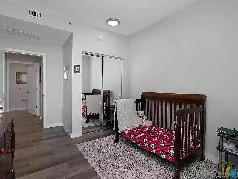 850 Beech St #713 — Photo 11