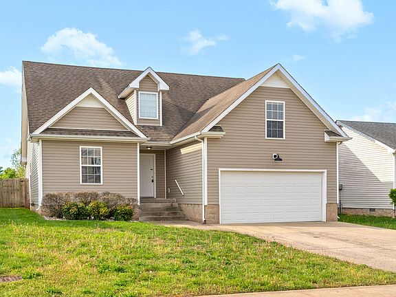 3rd image of 522 Fox Trot Dr