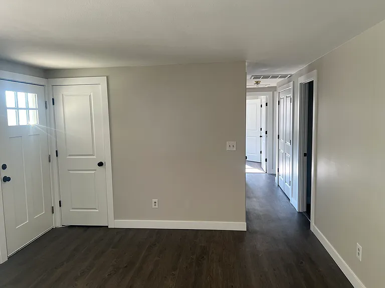 4505 Powell Rd — Photo 5