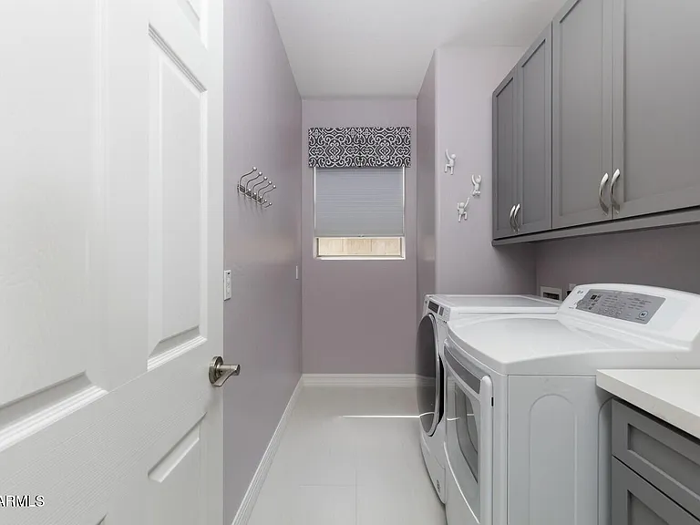 7647 E Los Gatos Dr — Photo 38