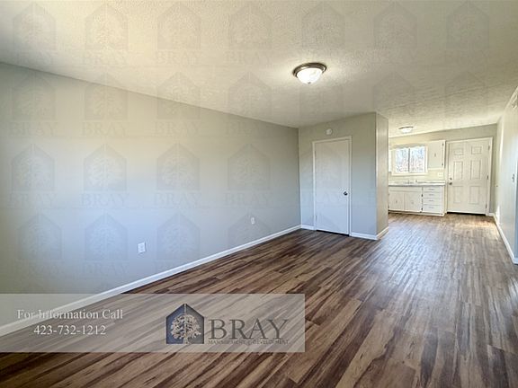 3rd image of 2800 Sullivan Gardens Pkwy #7