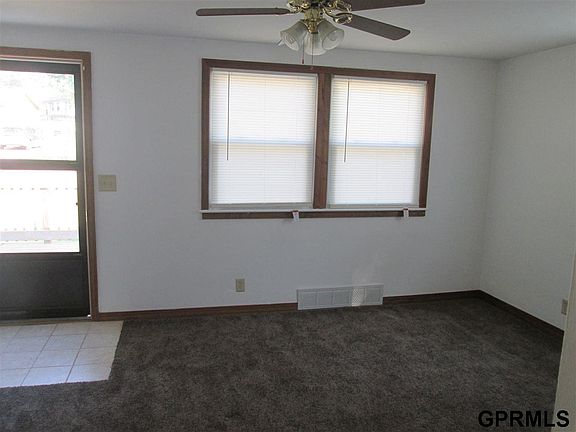 2nd image of 1515 Valley St