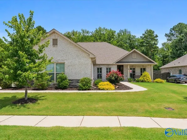 7028 Regency Ln, Gurley, AL 35748