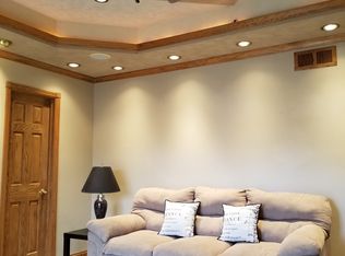 985 Dry Run Creek Ct, Hiawatha, IA 52233