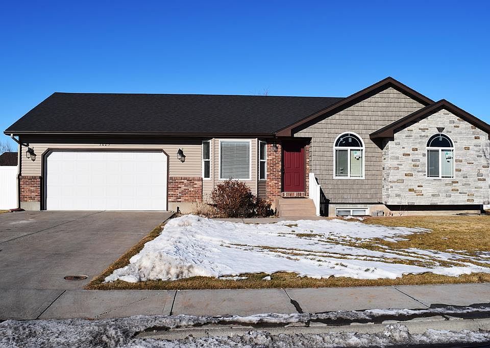1st image of 3025 E Devonwood Dr