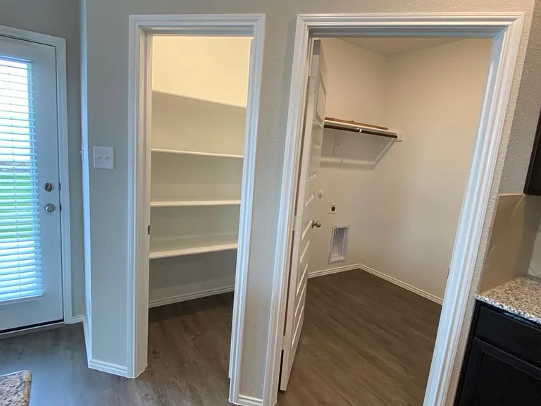 8990 Fair Oaks Dr — Photo 9