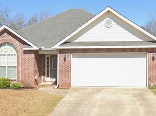 208 Sugarloaf Pkwy, Perry, GA 31069