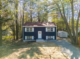 142 Main St, Topsham, ME 04086
