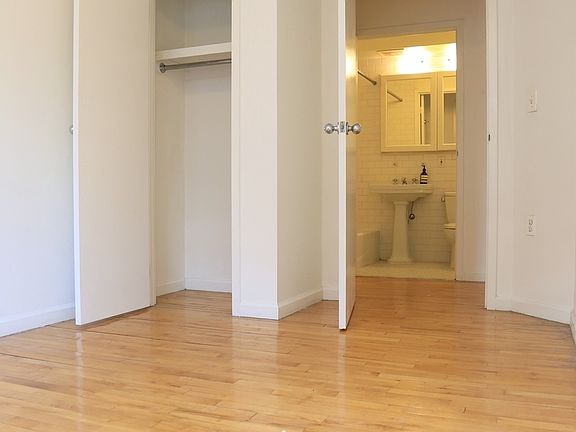 2nd image of 49 Ludlow St APT 5A