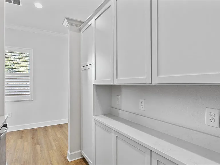 1903 W Bristol Ave #2 — Photo 32