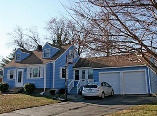 211 Pleasant St, Wakefield, MA 01880