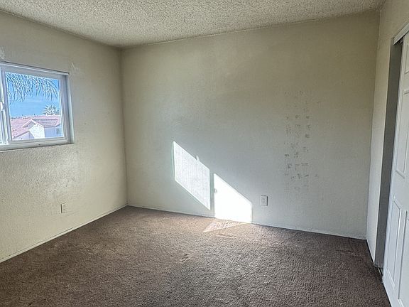 5th image of 4910-16 Imperial Ave #4910-5