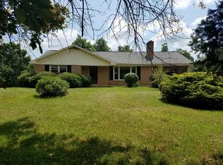 1589 Skyline Hwy, Galax, VA 24333