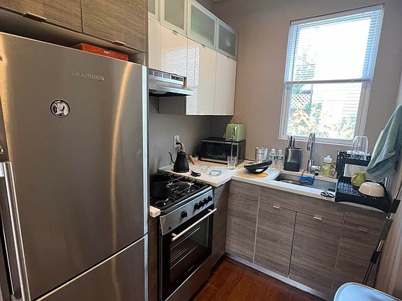 2nd image of 38 Catherine St APT 1L