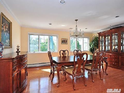 3rd image of 24 Judith Ct
