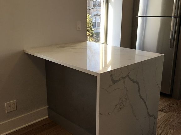 4th image of 381 E 29th St APT 2R