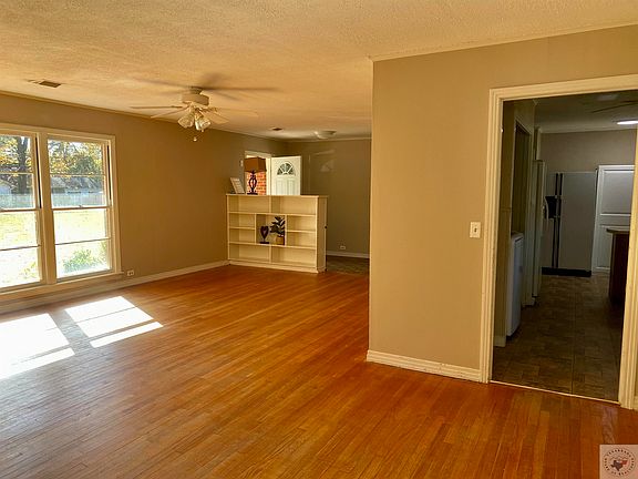 2nd image of 2202 College Dr