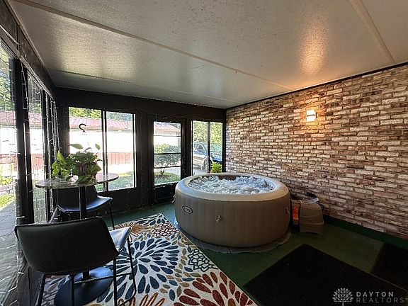 5th image of 100 Wunderwood Dr