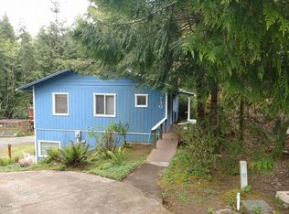 740 SW Norwood Park Pl, Waldport, OR 97394