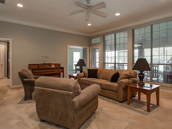 5th image of 3925 Snow Creek Dr