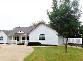 301 S 1st St, Guthrie, OK 73044