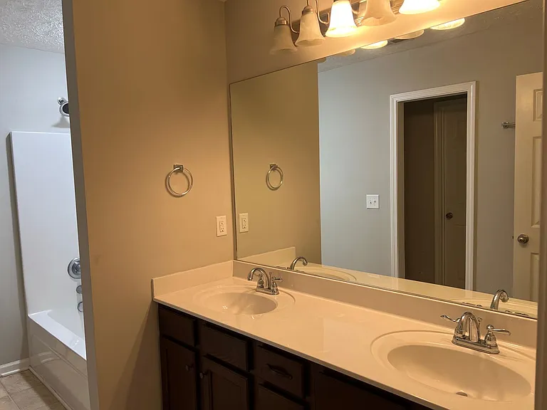 3028 Barretts Ridge Dr — Photo 13