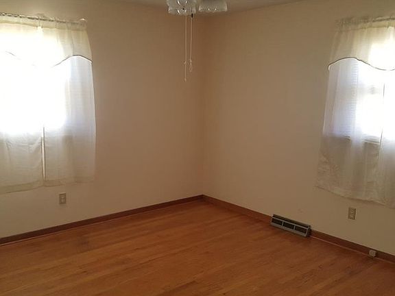5th image of 1812 W 38th St
