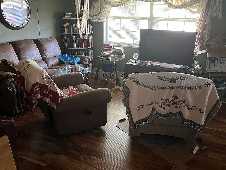 2nd image of 2020 Gibbs St