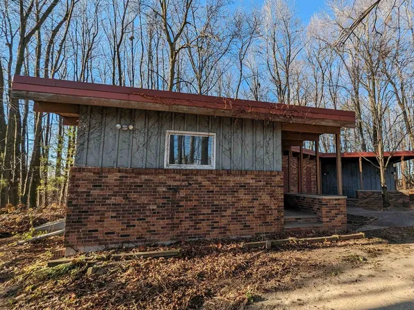 2699 Wrenwood Ln, Neenah, WI 54956