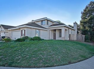 2 Cabernet Cir, Salinas, CA 93906