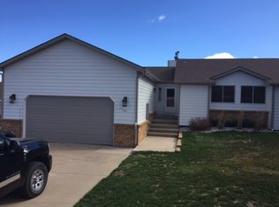 3561 Self Creek Rd, Warrior, AL 35180