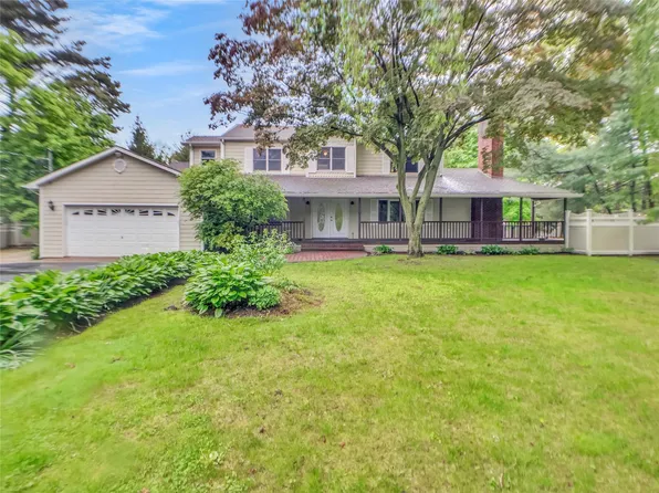 85 Berkshire Road, Babylon, NY 11704