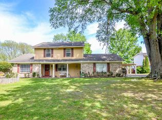 8385 Burning Tree Ln, Memphis, TN 38125