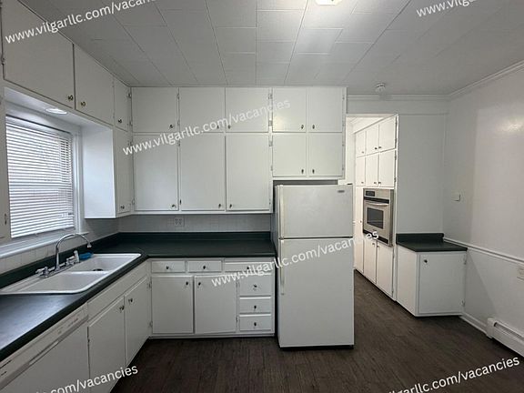 5th image of 136 Matteson St Floor 1