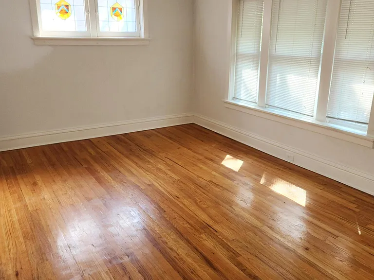 5239 Bancroft Ave — Photo 13