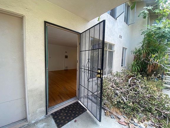 5th image of 1420 17th St APT 3