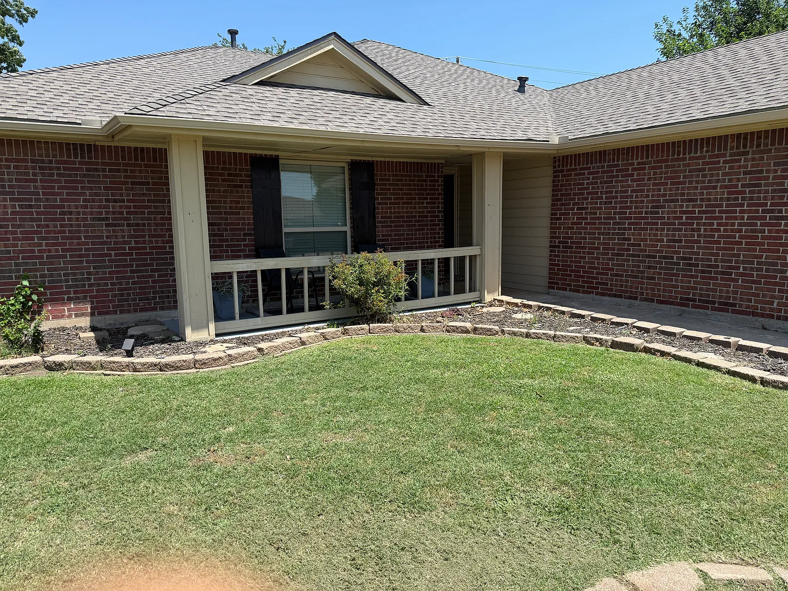 4 bed, 1850 sqft, $1,400 — Photo 2