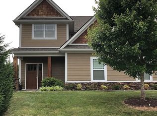 2720 Edinburgh Channel Rd, Kingsport, TN 37664