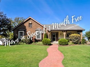 2 Primgarden Ct, Saint Peters, MO 63376
