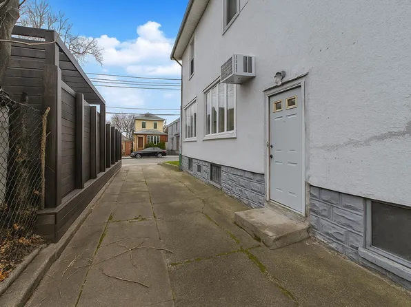 1754 East 22nd Street image 13 of 14