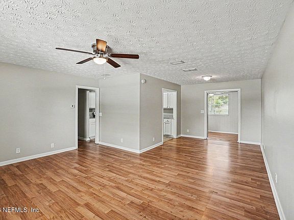 3rd image of 7417 MAYAPPLE Road