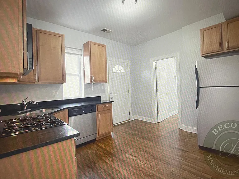2009 W Jarvis Ave #2 — Photo 10