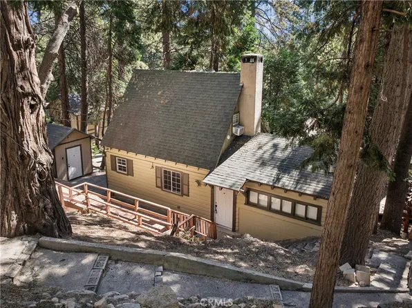 787 Sierra Vista Dr, Twin Peaks, CA 92391